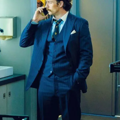 Aaron-Taylor-Johnson-Bullet-Train-Tangerine-Blue-Suit-1.jpg Aaron-Taylor-Johnson-Bullet-Train-Tangerine-Blue-Suit-1.jpg