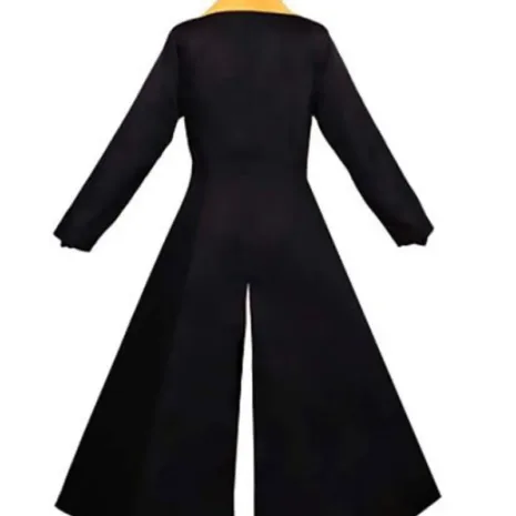 Alucard-Castlevania-III-Draculas-Curse-Coat-1.jpg Alucard-Castlevania-III-Draculas-Curse-Coat-1.jpg