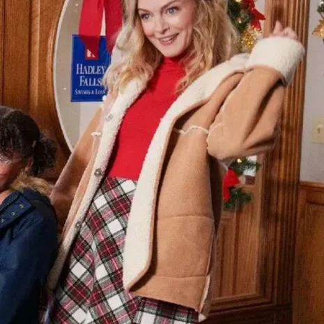 Best-Christmas-Ever-2023-Heather-Graham-Leather-Jacket.webp