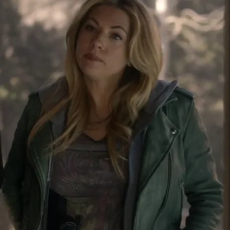 Big-Sky-S03-Katheryn-Winnick-Green-Leather-Jacket.webp