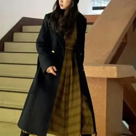 Decision-To-Leave-2022-Tang-Wei-Black-Trench-Coat.jpg