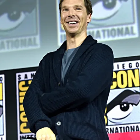 Doctor-Stephen-Strange-Sweater-1.jpg Doctor-Stephen-Strange-Sweater-1.jpg