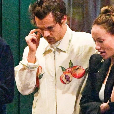 Dont-Worry-Darling-Harry-Styles-Peach-Jacket-2022-510x638-1.jpg Dont-Worry-Darling-Harry-Styles-Peach-Jacket-2022-510x638-1.jpg