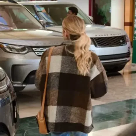 Emma-Roberts-Holidate-Sloane-Plaid-Jacket-1.webp Emma-Roberts-Holidate-Sloane-Plaid-Jacket-1.webp