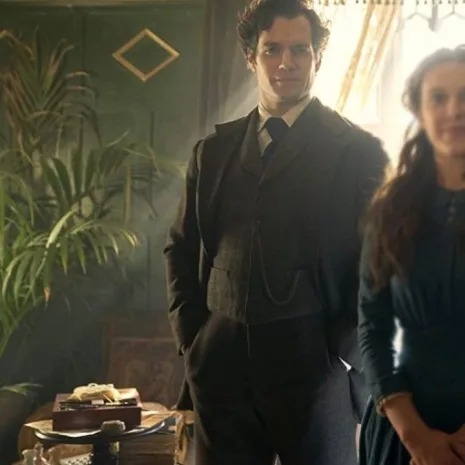 Enola-Holmes-Sherlock-Holmes-Suit-1.webp Enola-Holmes-Sherlock-Holmes-Suit-1.webp