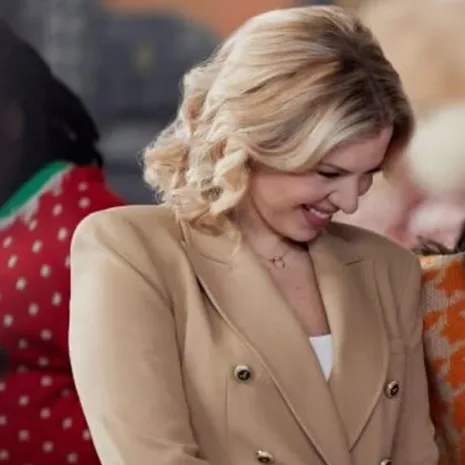 Friends-Family-Christmas-Ali-Liebert-Peacoat.1.jpg Friends-Family-Christmas-Ali-Liebert-Peacoat.1.jpg