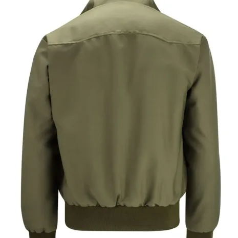 Graham-Mctavish-Men-in-Kilts-A-Roadtrip-Green-Jacket-2.webp Graham-Mctavish-Men-in-Kilts-A-Roadtrip-Green-Jacket-2.webp