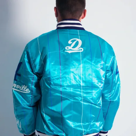 HEADGEAR-CHARLOTTE-SATIN-JACKET-1.webp HEADGEAR-CHARLOTTE-SATIN-JACKET-1.webp