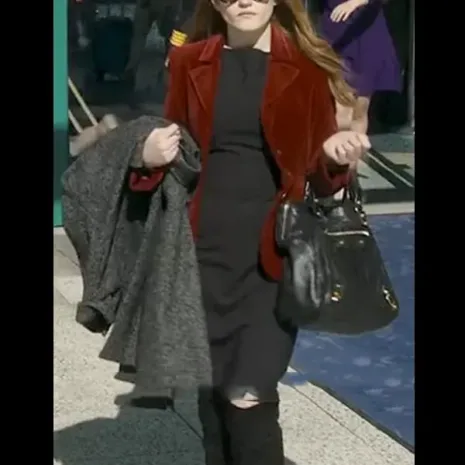 Inventing-Anna-Julia-Garner-Velvet-Blazer-1.webp Inventing-Anna-Julia-Garner-Velvet-Blazer-1.webp