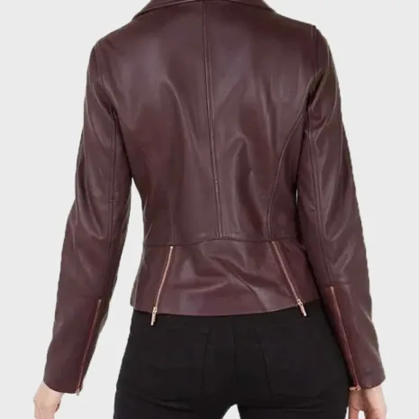 Leslie-Larr-Superman-and-Lois-Leather-Jacket-2.jpg Leslie-Larr-Superman-and-Lois-Leather-Jacket-2.jpg