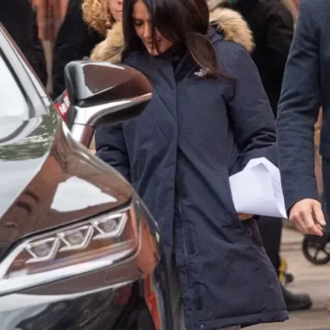 Magic-Mikes-Last-Dance-2023-Salma-Hayek-Parka-Blue-Coat-1.webp Magic-Mikes-Last-Dance-2023-Salma-Hayek-Parka-Blue-Coat-1.webp