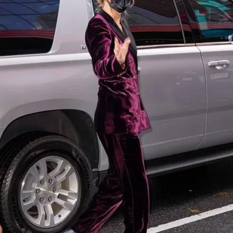 Taylor-Swift-Purple-Velvet-Suits-539x700-1.jpg Taylor-Swift-Purple-Velvet-Suits-539x700-1.jpg