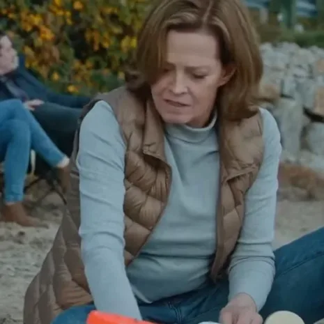 The-Good-House-2022-Hildy-Good-Brown-Vest-510x680-1.jpg The-Good-House-2022-Hildy-Good-Brown-Vest-510x680-1.jpg