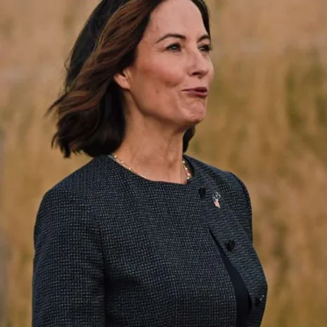 Yellowstone-S04-Wendy-Moniz-Coats.jpg Yellowstone-S04-Wendy-Moniz-Coats.jpg