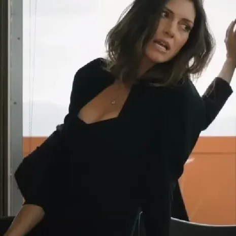 Yellowstone-S05-Lynelle-Perry-Blazer-1.webp Yellowstone-S05-Lynelle-Perry-Blazer-1.webp