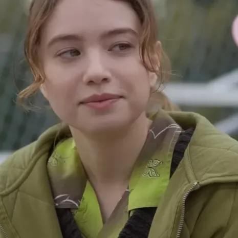 Zoe-Christensen-Fakes-2022-Green-Quilted-Jacket-1.jpg Zoe-Christensen-Fakes-2022-Green-Quilted-Jacket-1.jpg