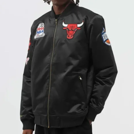 chicago-bulls-flight-black-satin-jacket-510x510-1.webp chicago-bulls-flight-black-satin-jacket-510x510-1.webp