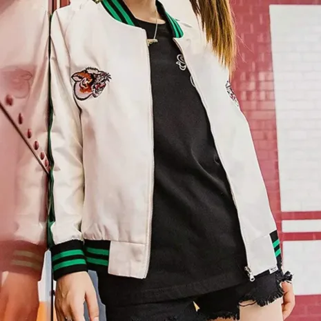 tiger-white-varsity-satin-jacket-scaled-1.webp tiger-white-varsity-satin-jacket-scaled-1.webp